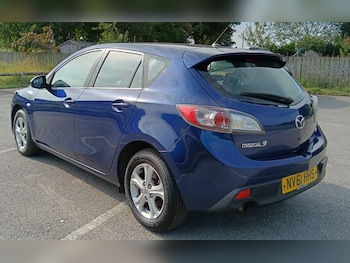 Used Mazda Mazda3 2011 for sale - 75761939: Photo