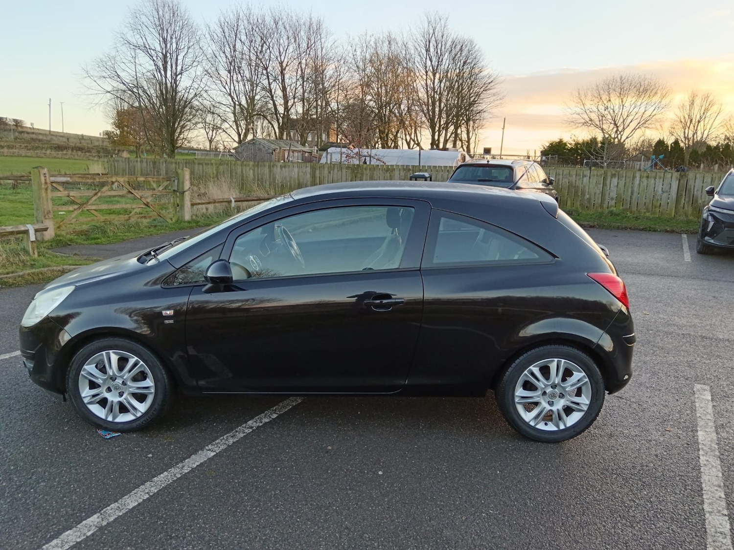 Used Vauxhall Corsa 2010 for sale - 76927735: Photo 4