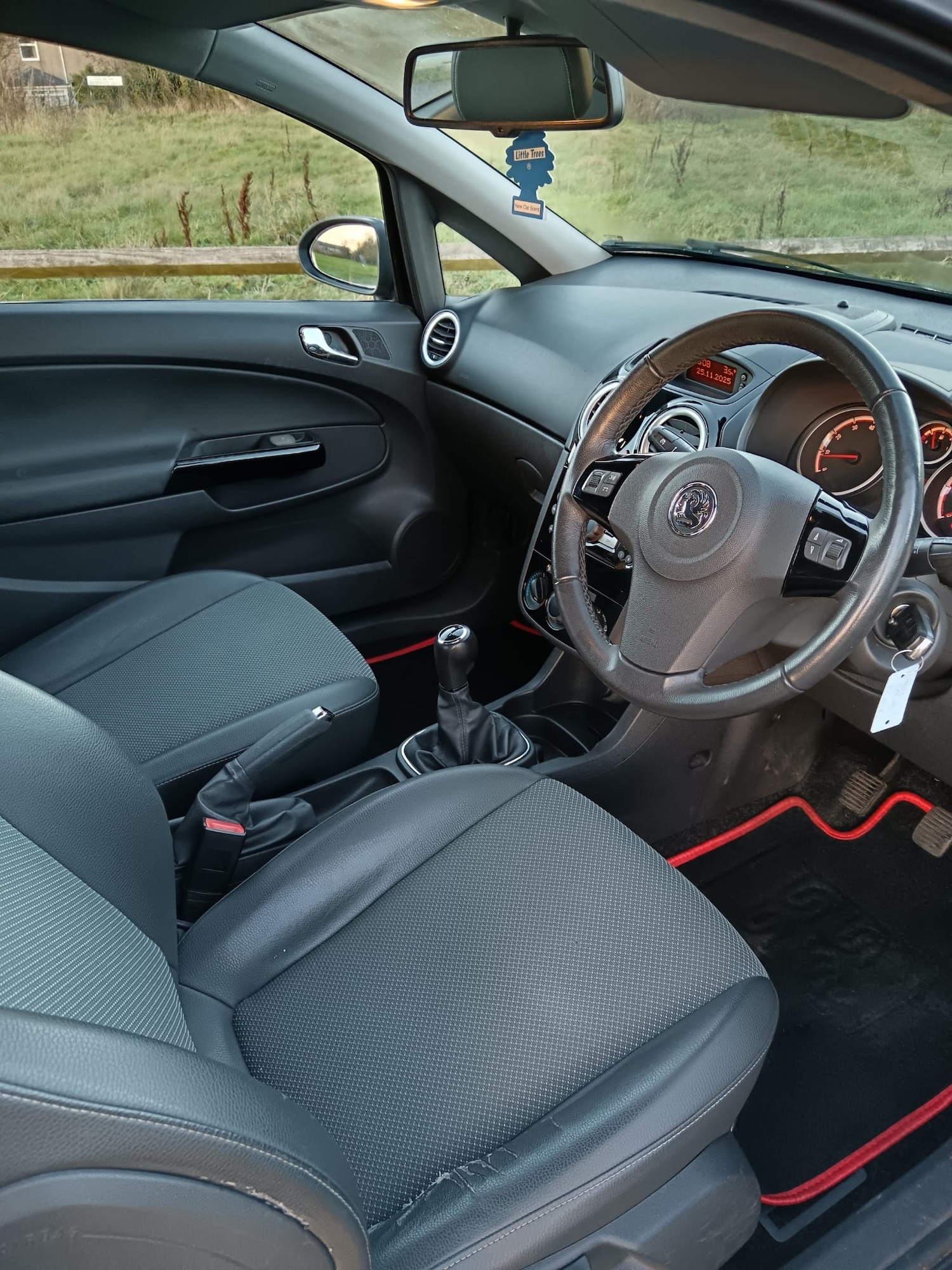 Used Vauxhall Corsa 2010 for sale - 76927735: Photo 9