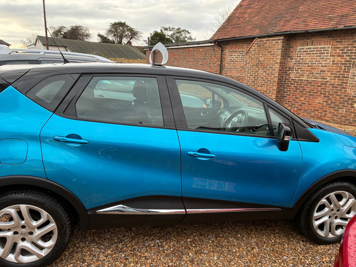 Used Renault Captur 2015 for sale - 77896368: Photo 2