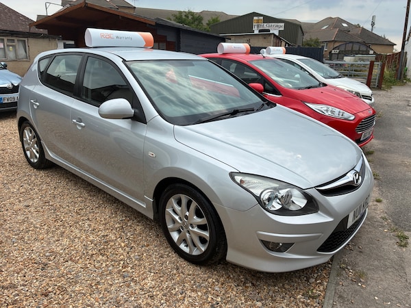 Used Hyundai i30 2011 for sale - 75637292: Photo 7