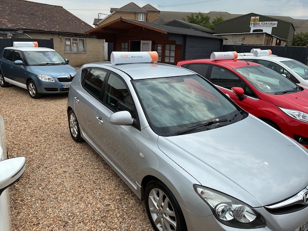 Used Hyundai i30 2011 for sale - 75637292: Photo 8