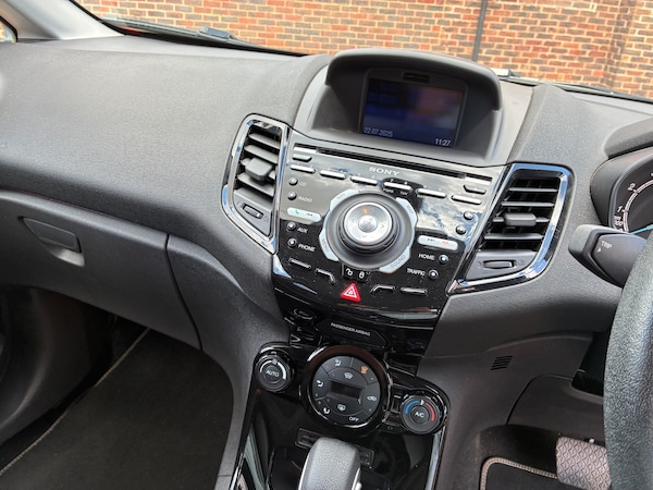 Used Ford Fiesta 2017 for sale - 75331018: Photo 7