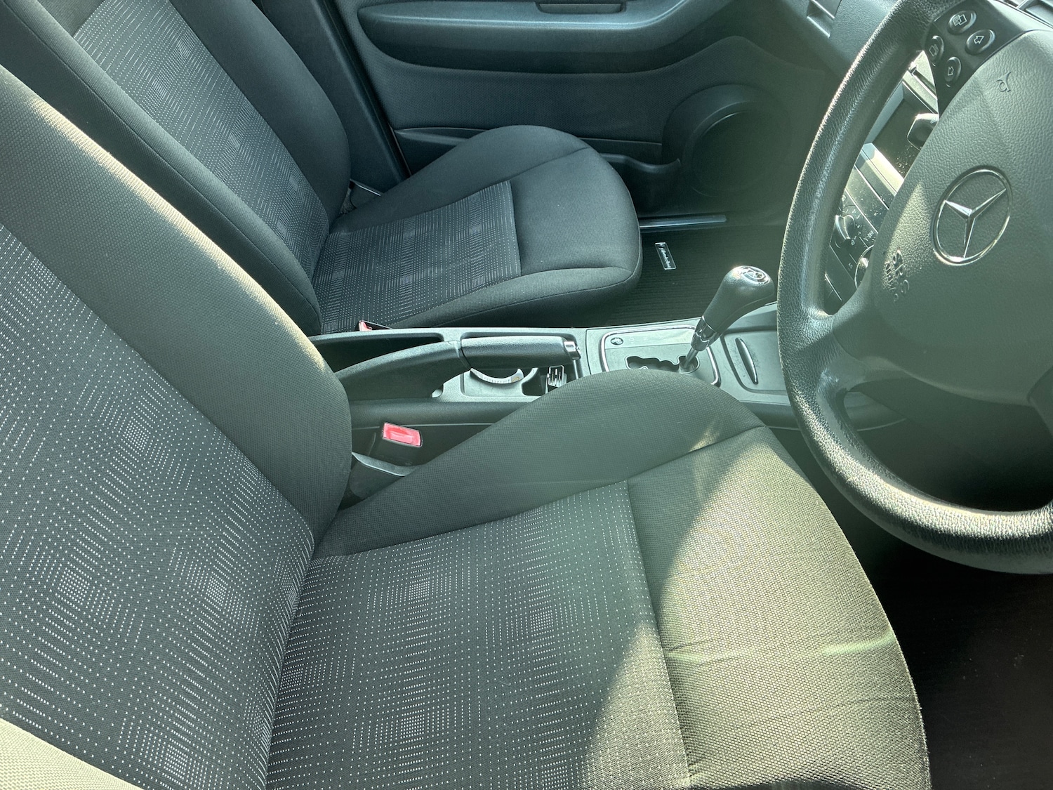 Used Mercedes-Benz A-Class 2010 for sale - 76625714: Photo 4