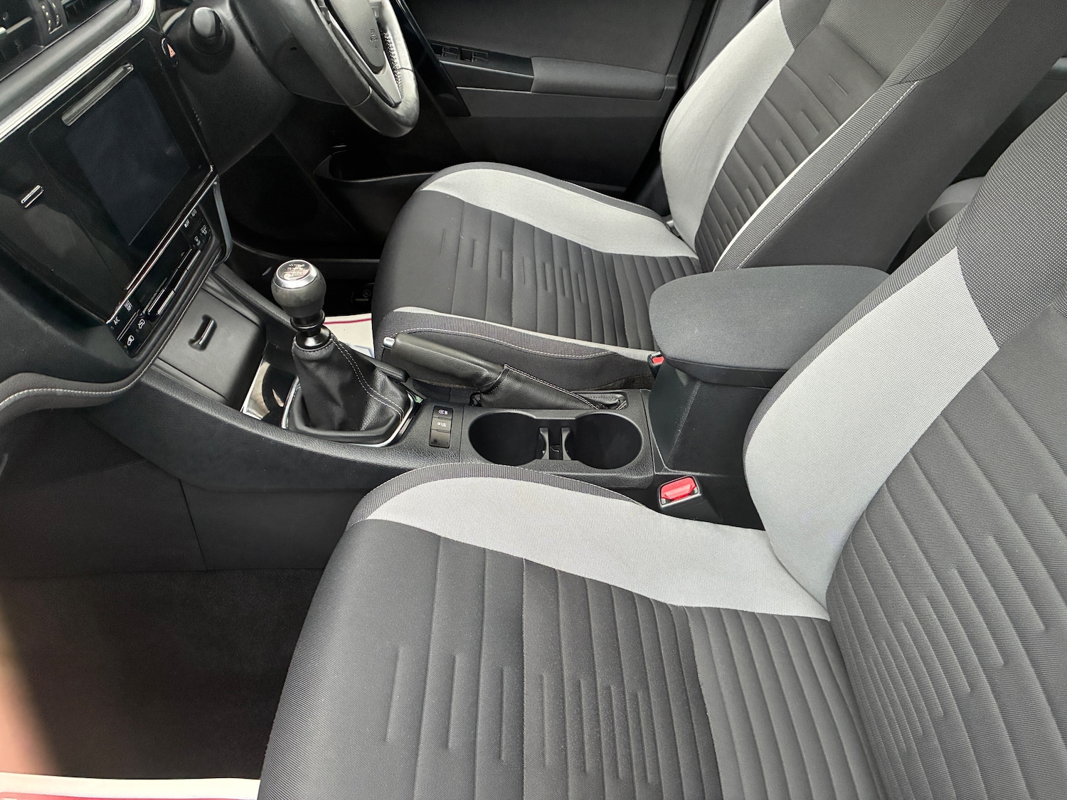 Used Toyota Auris 2017 for sale - 77013962: Photo 9