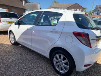 Used Toyota Yaris 2012 for sale - 75325284: Photo