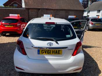 Used Toyota Yaris 2012 for sale - 75325284: Photo