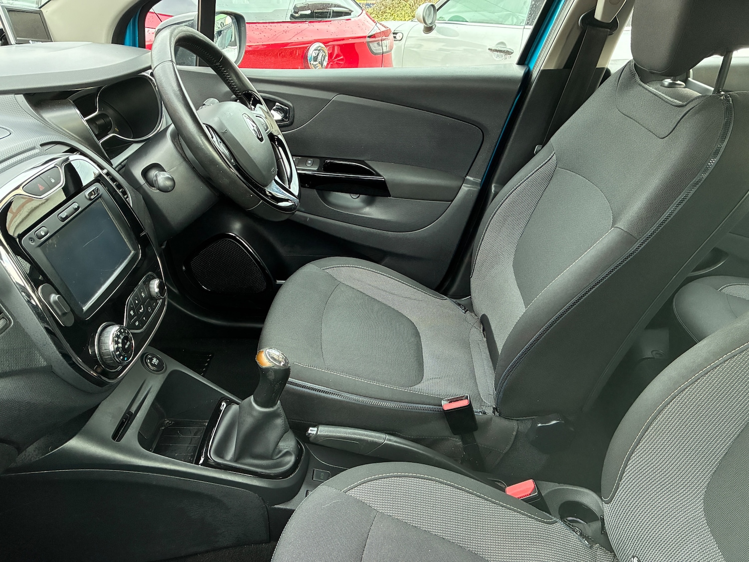 Used Renault Captur 2015 for sale - 77316106: Photo 8