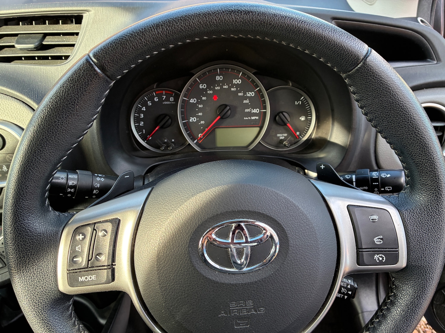 Used Toyota Yaris 2014 for sale - 77316108: Photo 10