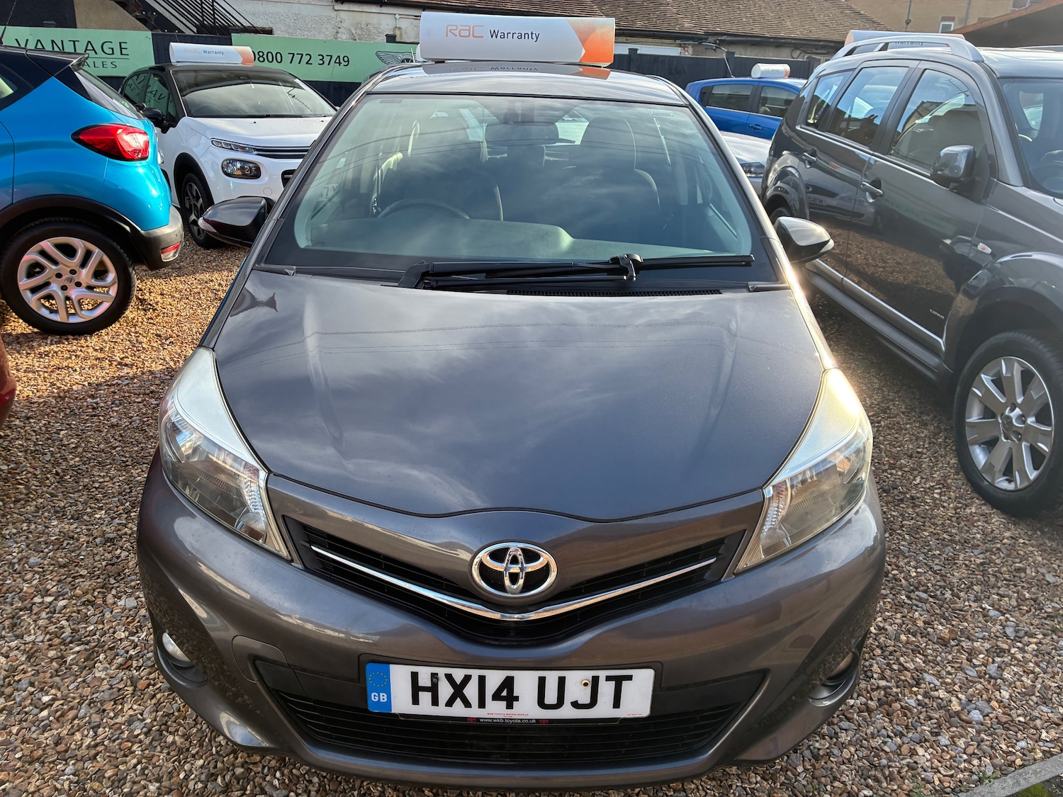 Used Toyota Yaris 2014 for sale - 77316108: Photo 2