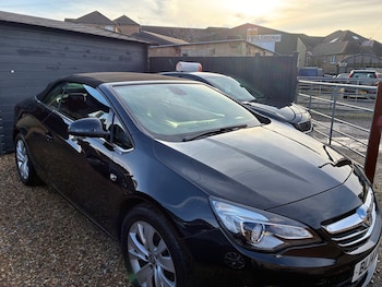 (14) - 1.4T SE Convertible 2dr Petrol Manual Euro 5 (s/s) (140 ps)