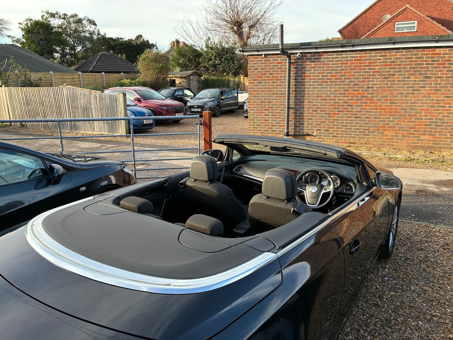 Used Vauxhall Cascada 2014 for sale - 77033570: Photo 2