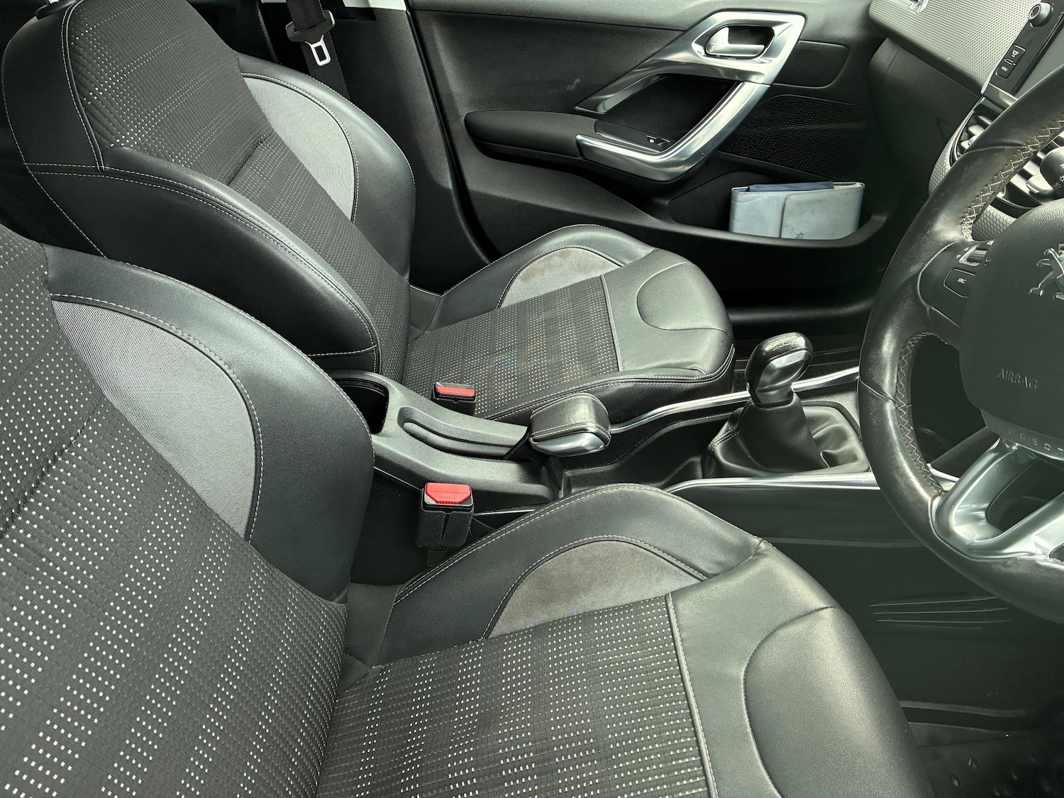 Used Peugeot 2008 2013 for sale - 77316107: Photo 4