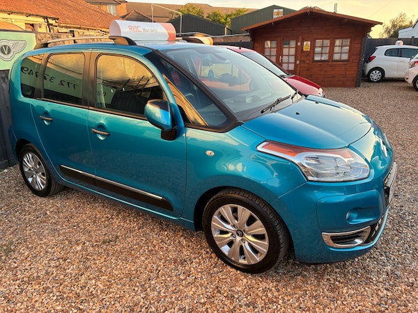 Used Citroen C3 Picasso 2010 for sale - 75673874: Photo 2