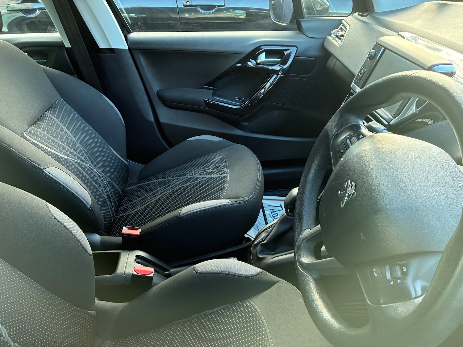 Used Peugeot 208 2013 for sale - 77896374: Photo 4