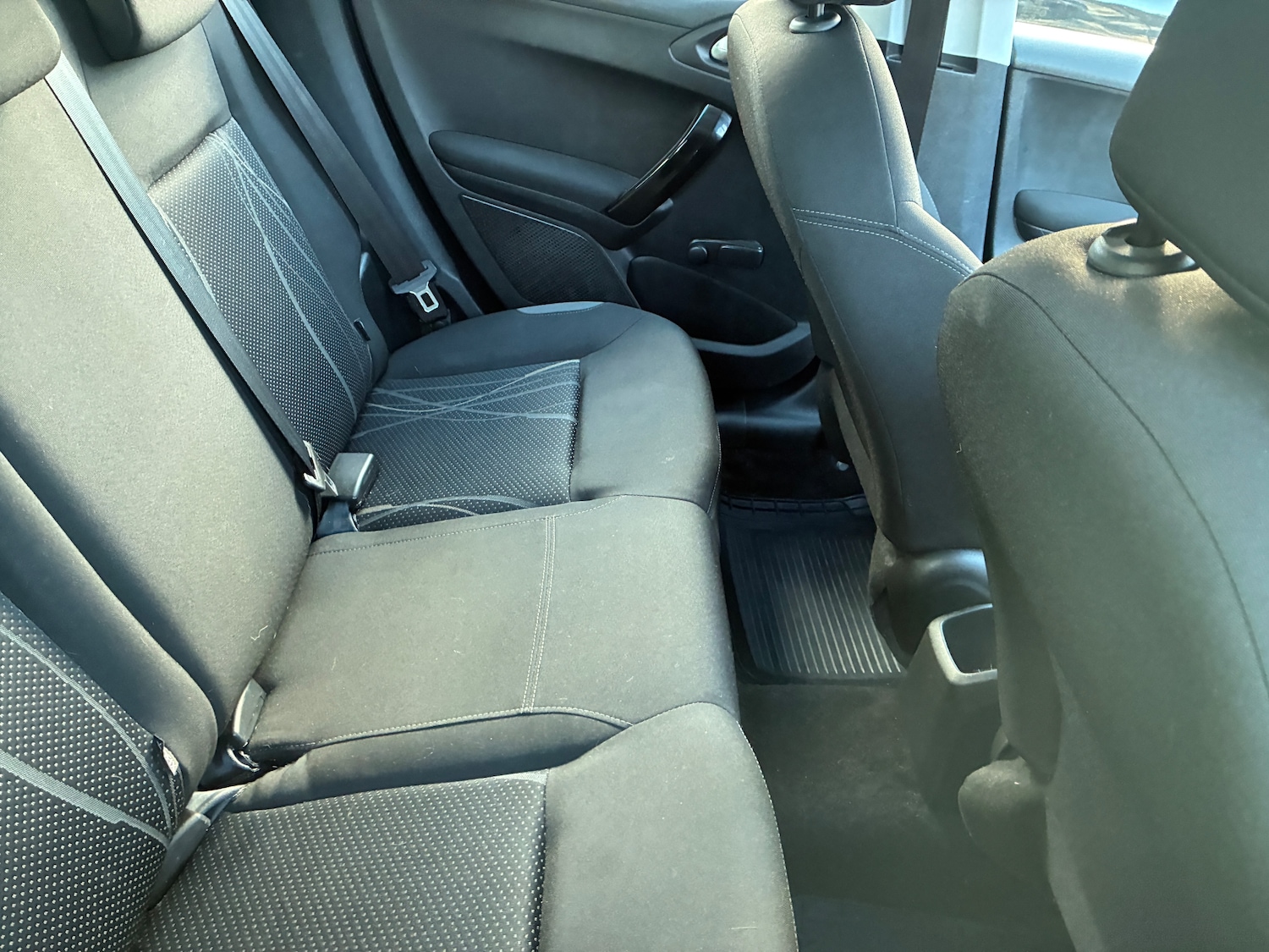 Used Peugeot 208 2013 for sale - 77896374: Photo 5