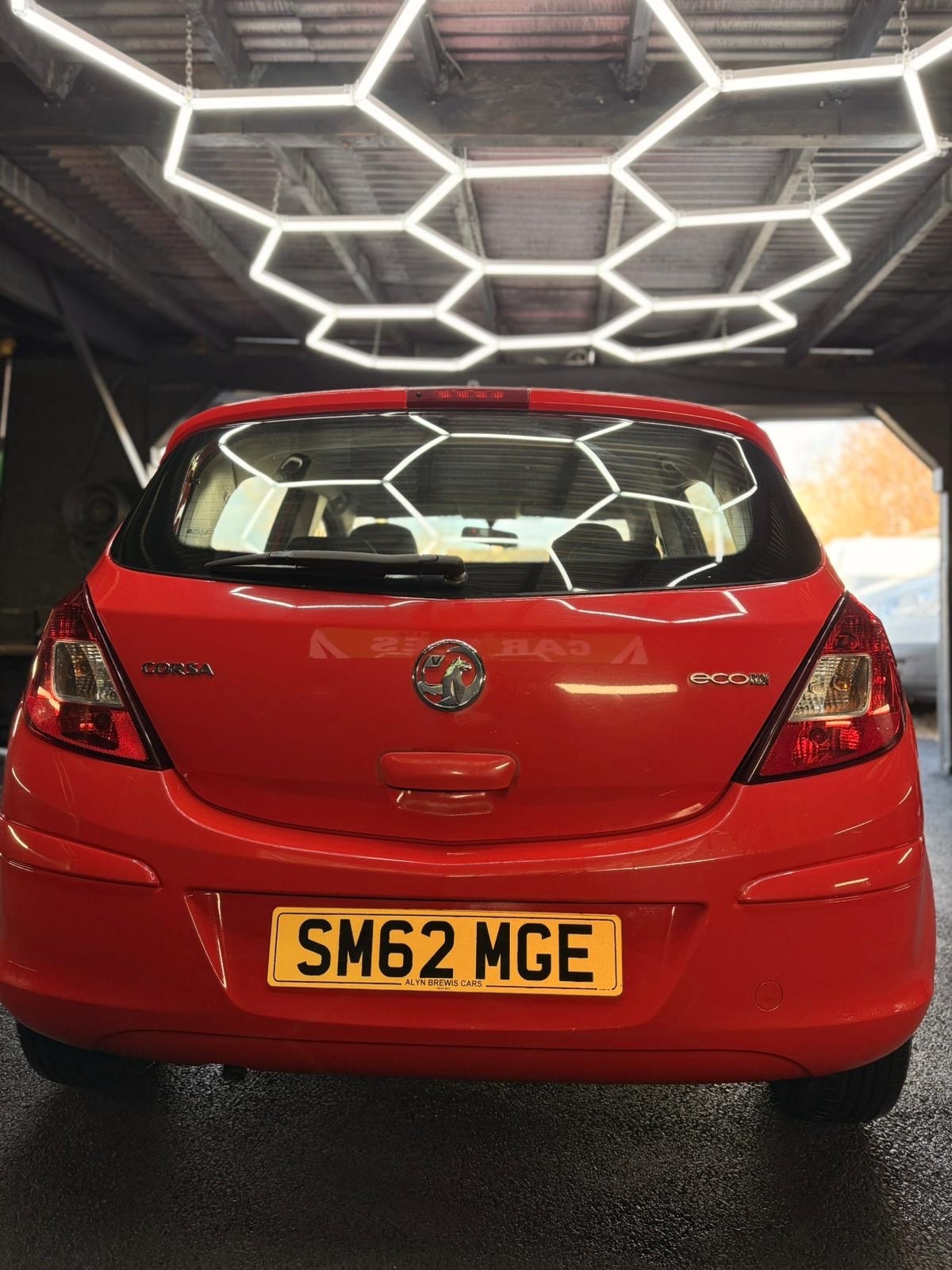 Used Vauxhall Corsa 2012 for sale - 77112953: Photo 2