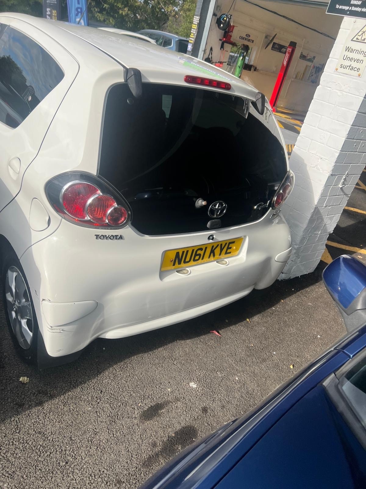 Used Toyota AYGO 2011 for sale - 76056187: Photo 4