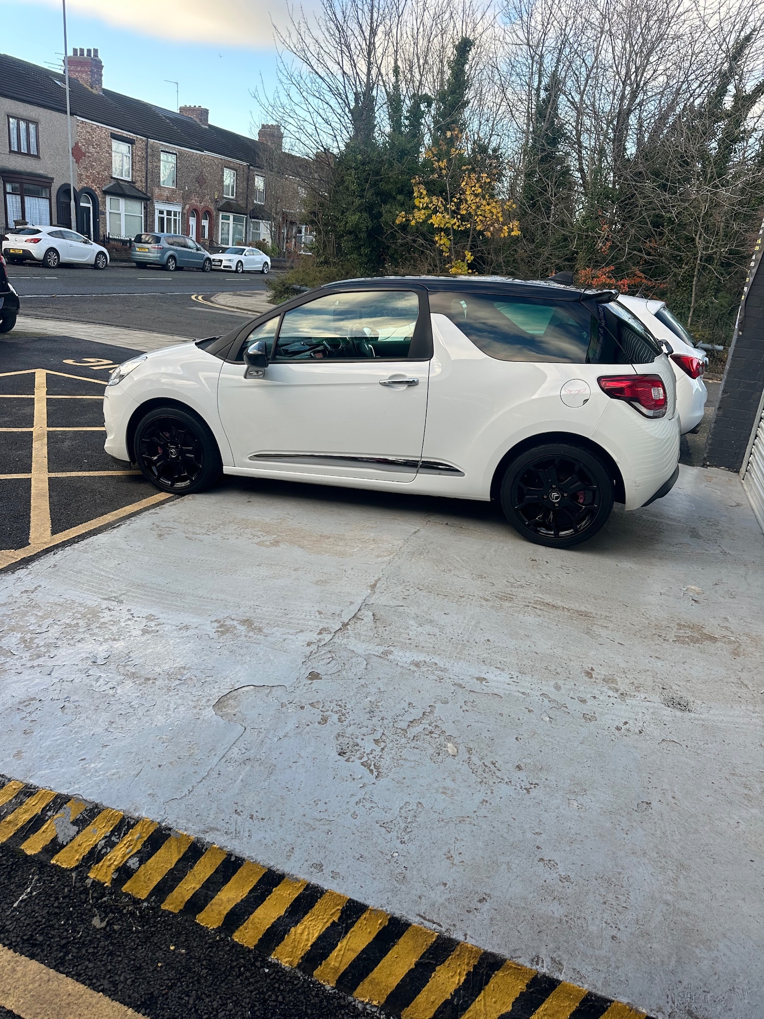 Used Citroen DS3 2012 for sale - 76845332: Photo 2