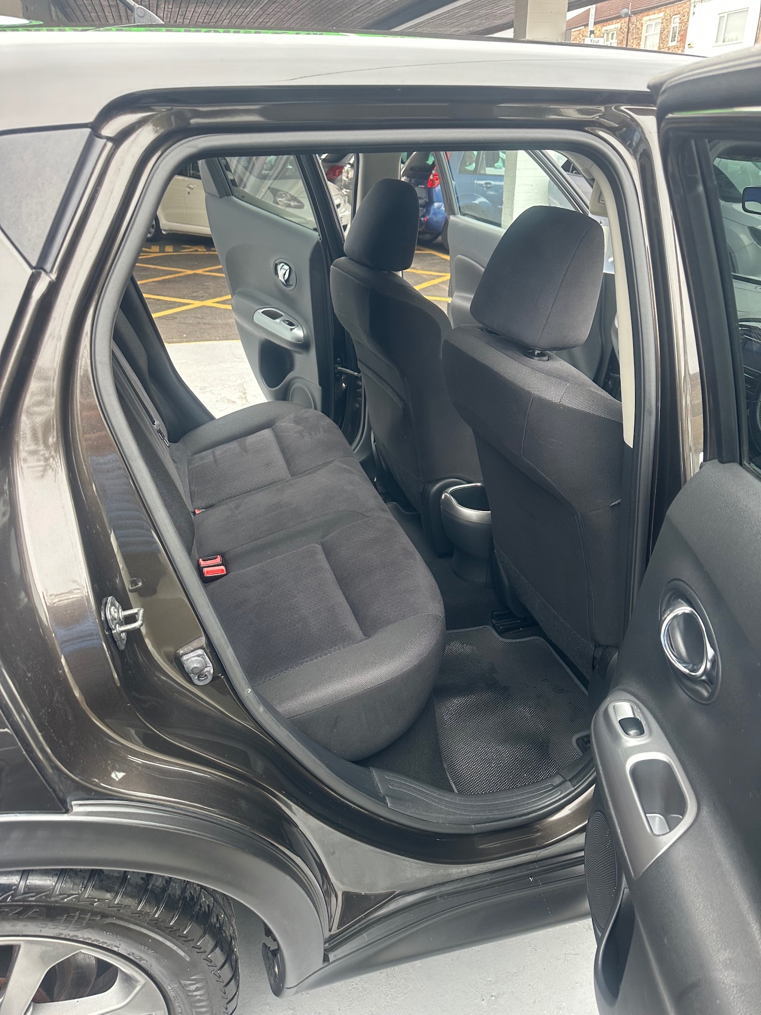 Used Nissan Juke 2011 for sale - 76170830: Photo 4