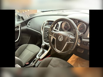 Used Vauxhall Astra 2012 for sale - 79041918: Photo