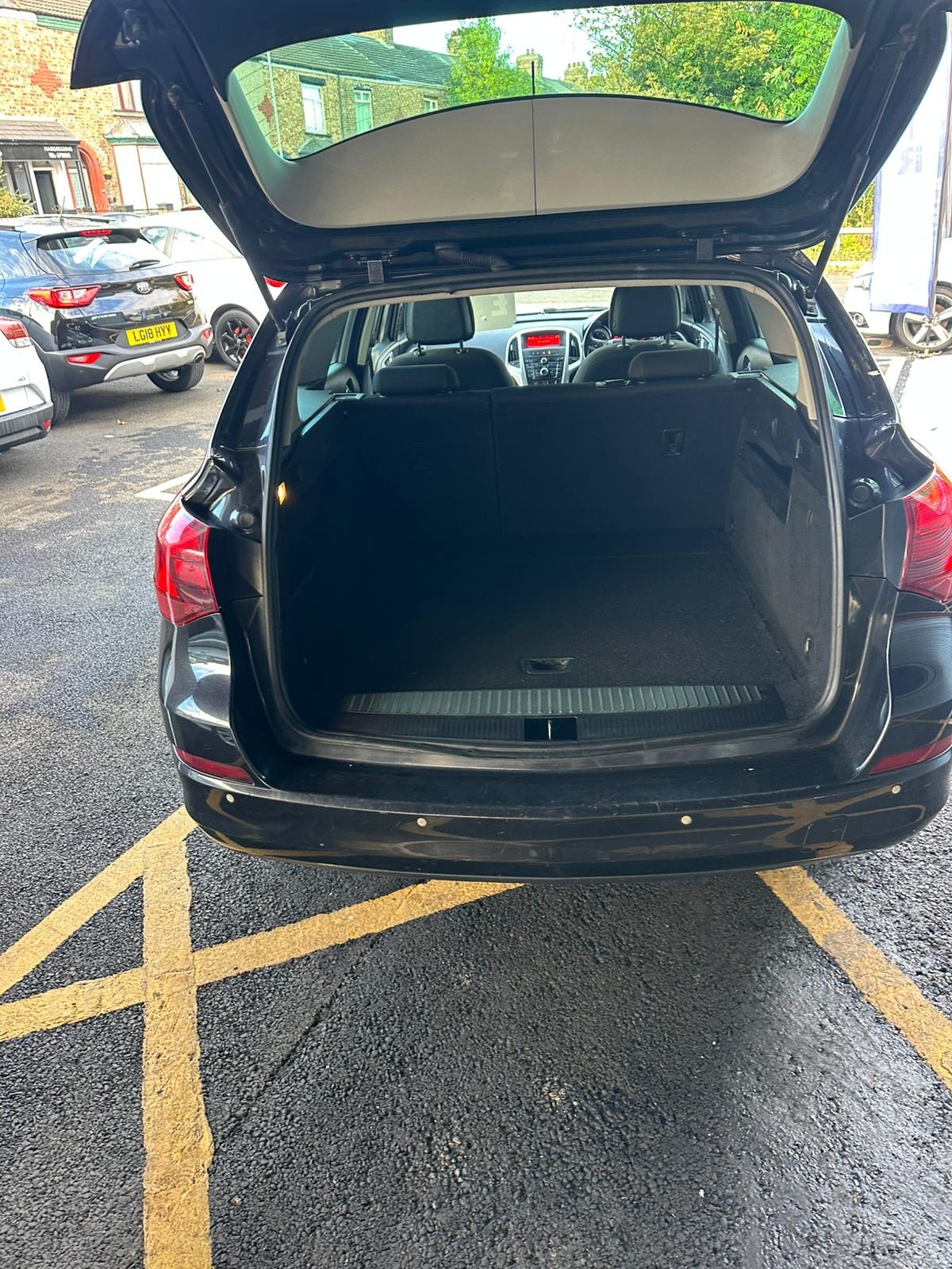 Used Vauxhall Astra 2011 for sale - 76374124: Photo 12