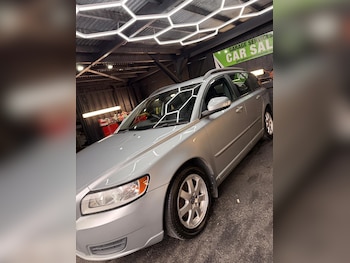 Used Volvo V50 2010 for sale - 78353446: Photo