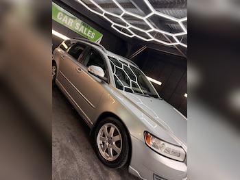 Used Volvo V50 2010 for sale - 78353446: Photo