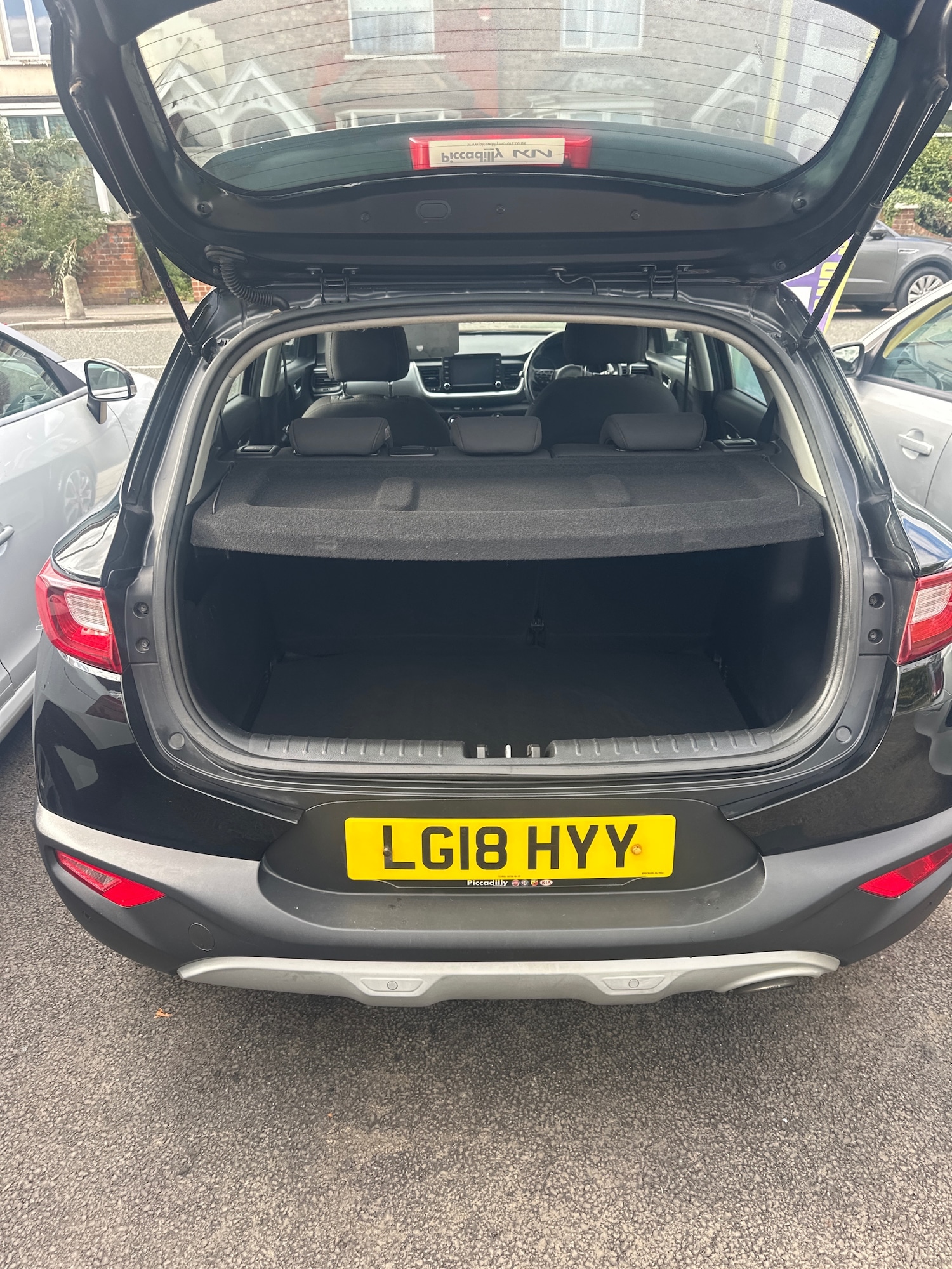 Used Kia Stonic 2018 for sale - 76076121: Photo 4