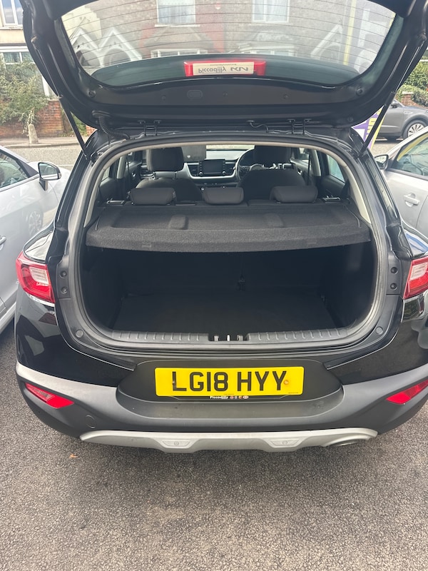 Used Kia Stonic 2018 for sale - 76076121: Photo 4