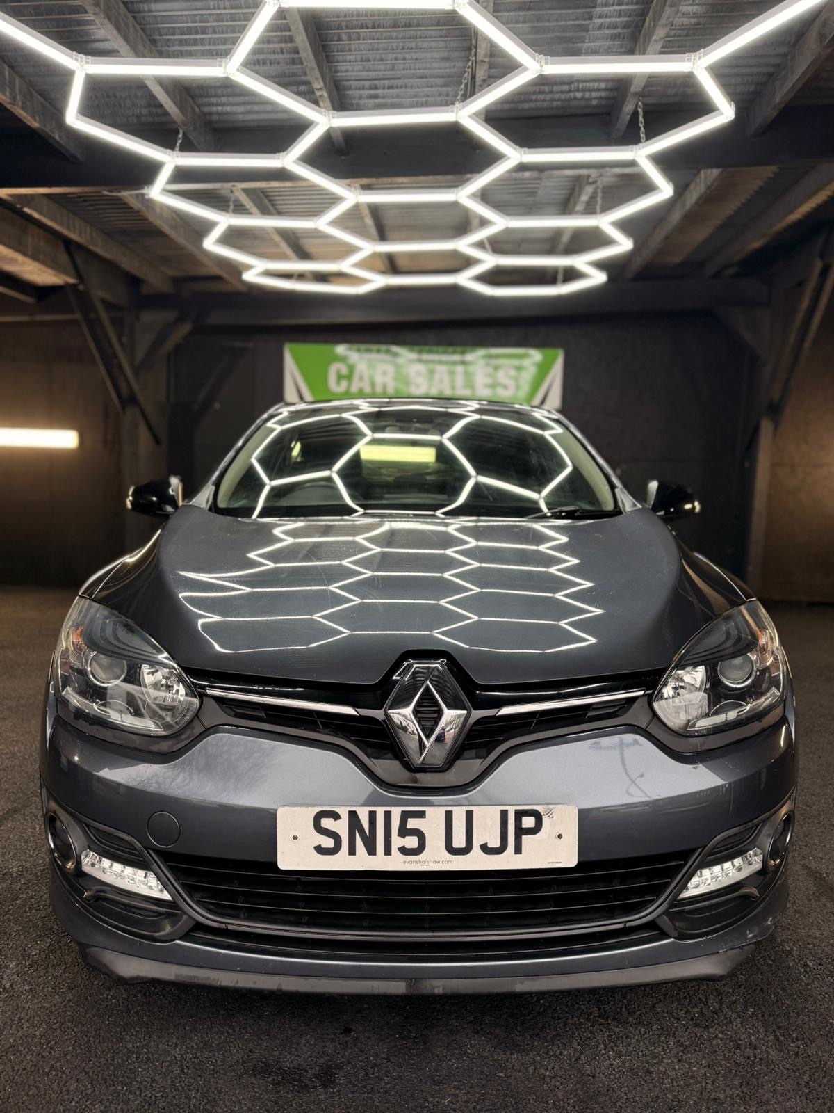 Used Renault Megane 2015 for sale - 77065920: Photo 2