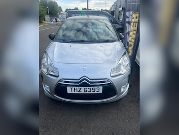 2015 - 1.6 BlueHDi DStyle Nav 3dr