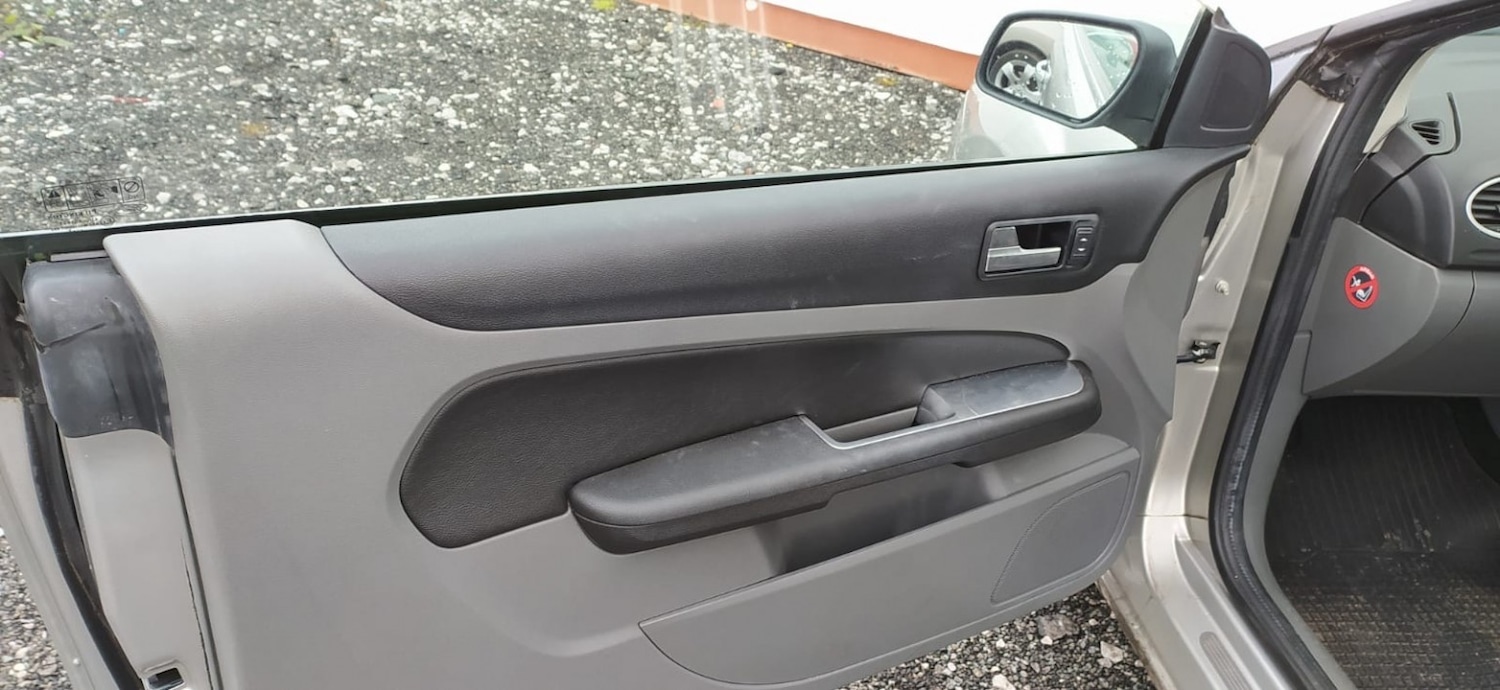 Used Ford Focus CC 2008 for sale - 77303647: Photo 32