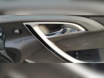 Used Vauxhall Astra 2012 for sale - 75598757: Photo