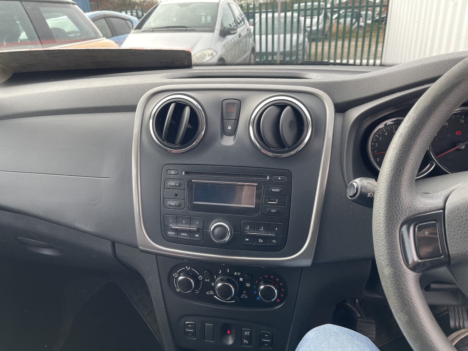 Used Dacia Logan MCV 2016 for sale - 78053345: Photo 16