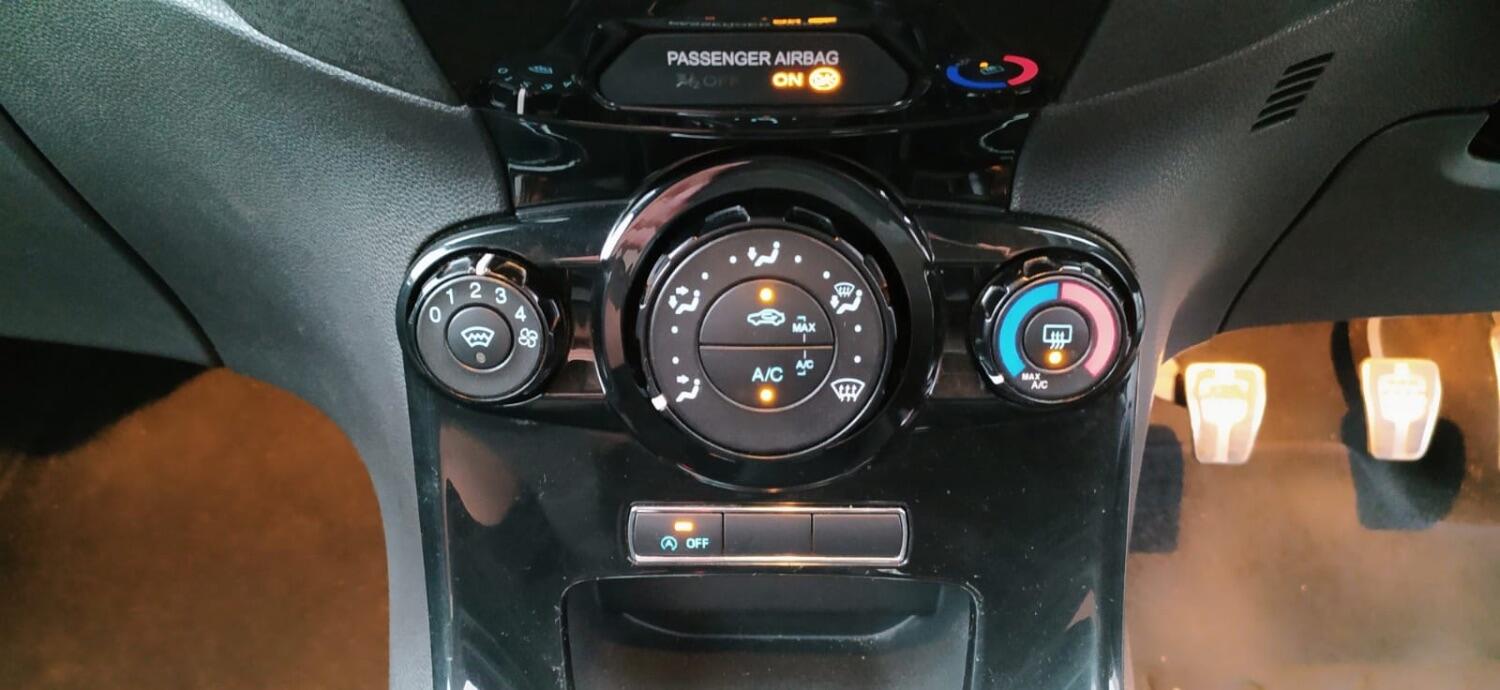 Used Ford Fiesta 2015 for sale - 76769402: Photo 16