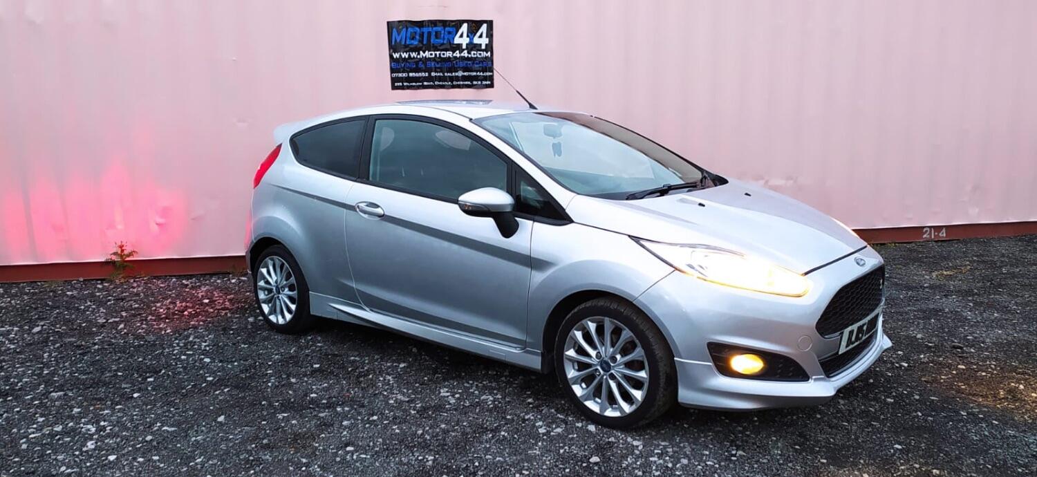 Used Ford Fiesta 2015 for sale - 76769402: Photo 2