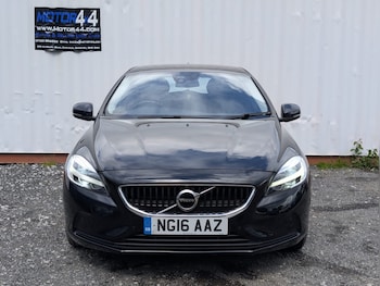 Used Volvo V40 2016 for sale - 78989792: Photo