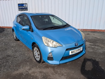 Used Toyota Aqua 2024 for sale - 78459674: Photo