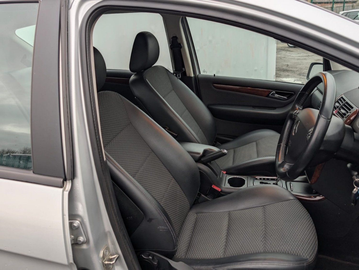 Used Mercedes-Benz A-Class 2011 for sale - 77129617: Photo 30