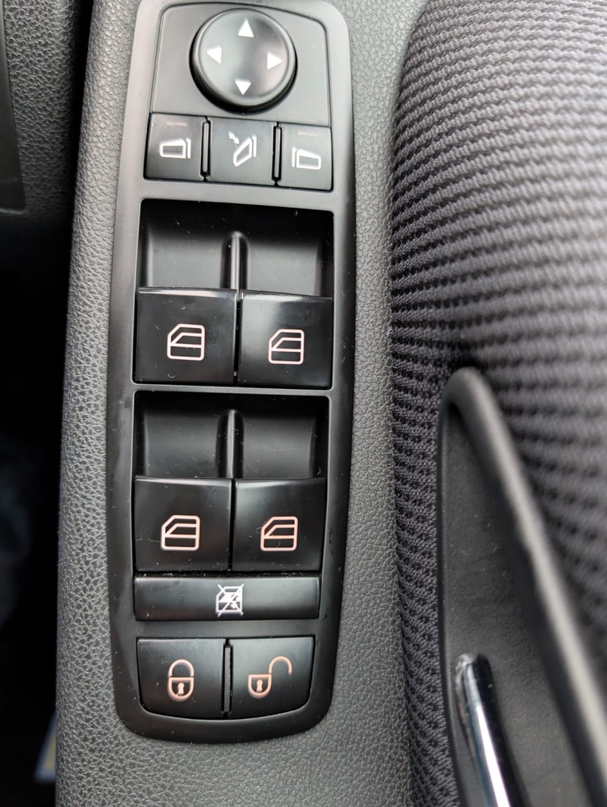 Used Mercedes-Benz A-Class 2011 for sale - 77129617: Photo 38