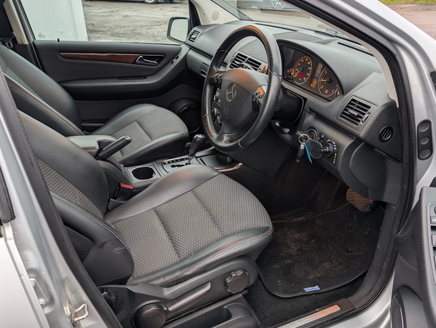 Used Mercedes-Benz A-Class 2011 for sale - 77129617: Photo 42