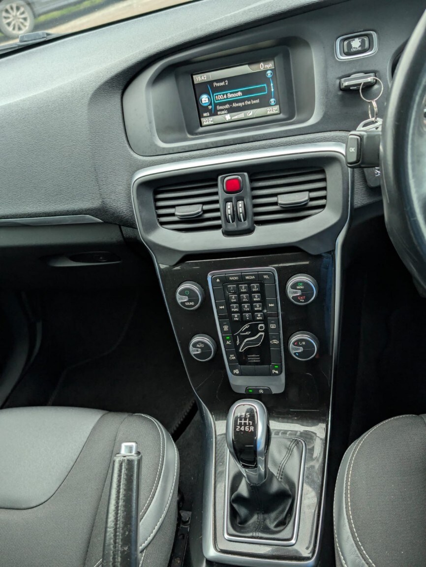 Used Volvo V40 2016 for sale - 77548316: Photo 10