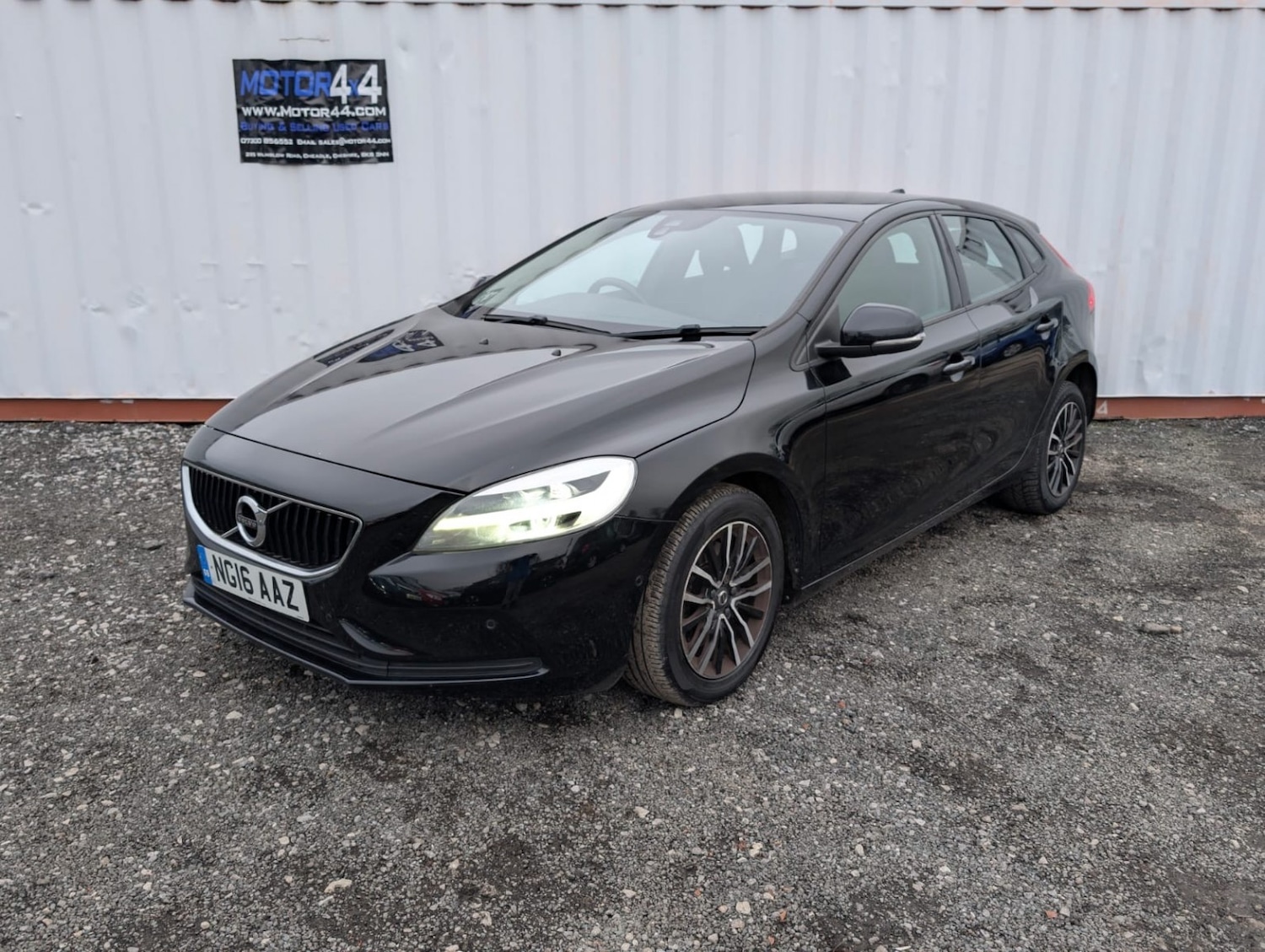 Used Volvo V40 2016 for sale - 77548316: Photo 3