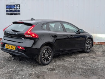 Used Volvo V40 2016 for sale - 77548316: Photo