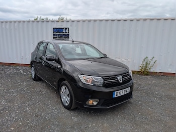 Used Dacia Sandero 2017 for sale - 79335656: Photo