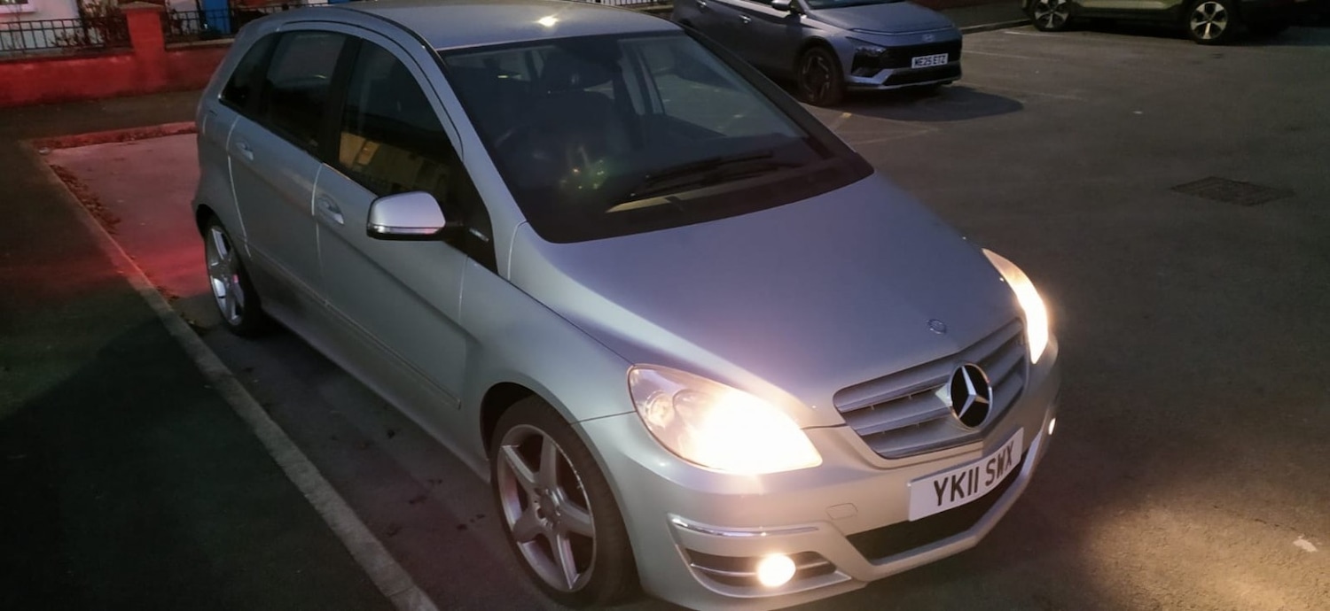 Used Mercedes-Benz B Class 2011 for sale - 77085295: Photo 11