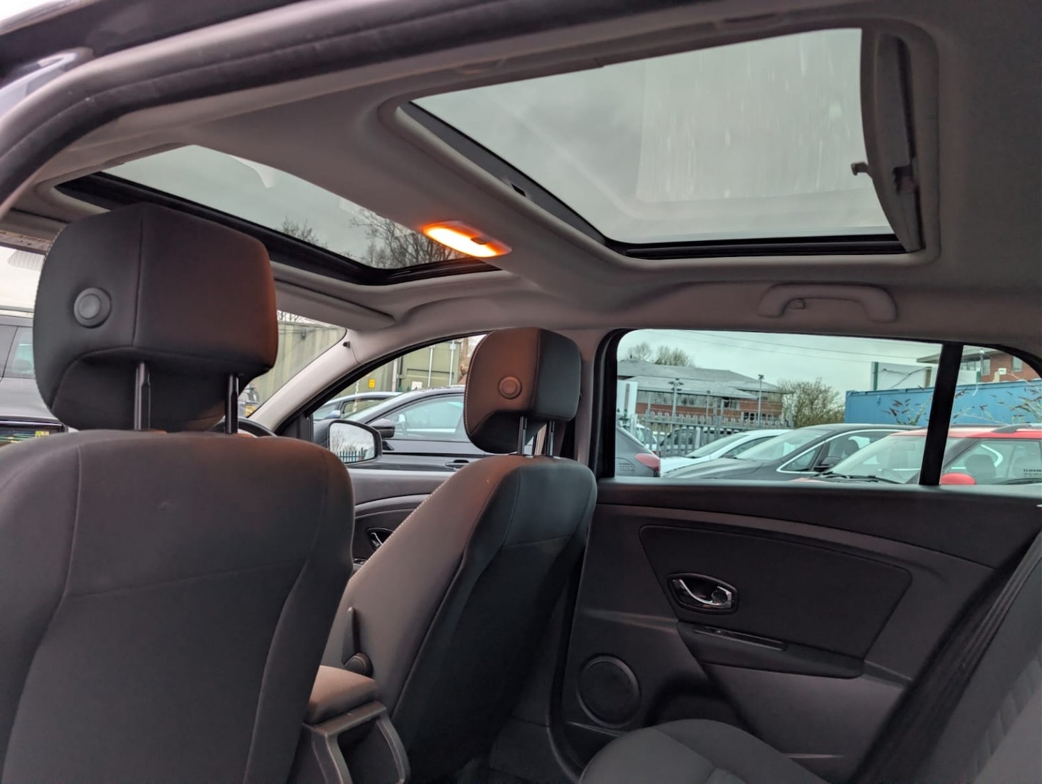 Used Renault Megane 2016 for sale - 77548362: Photo 15