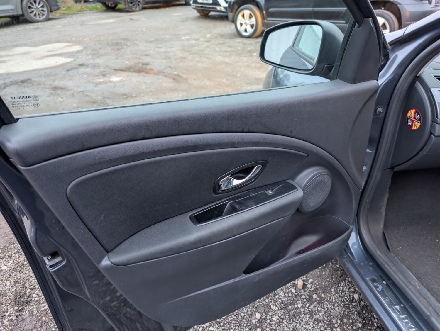 Used Renault Megane 2016 for sale - 77548362: Photo 25