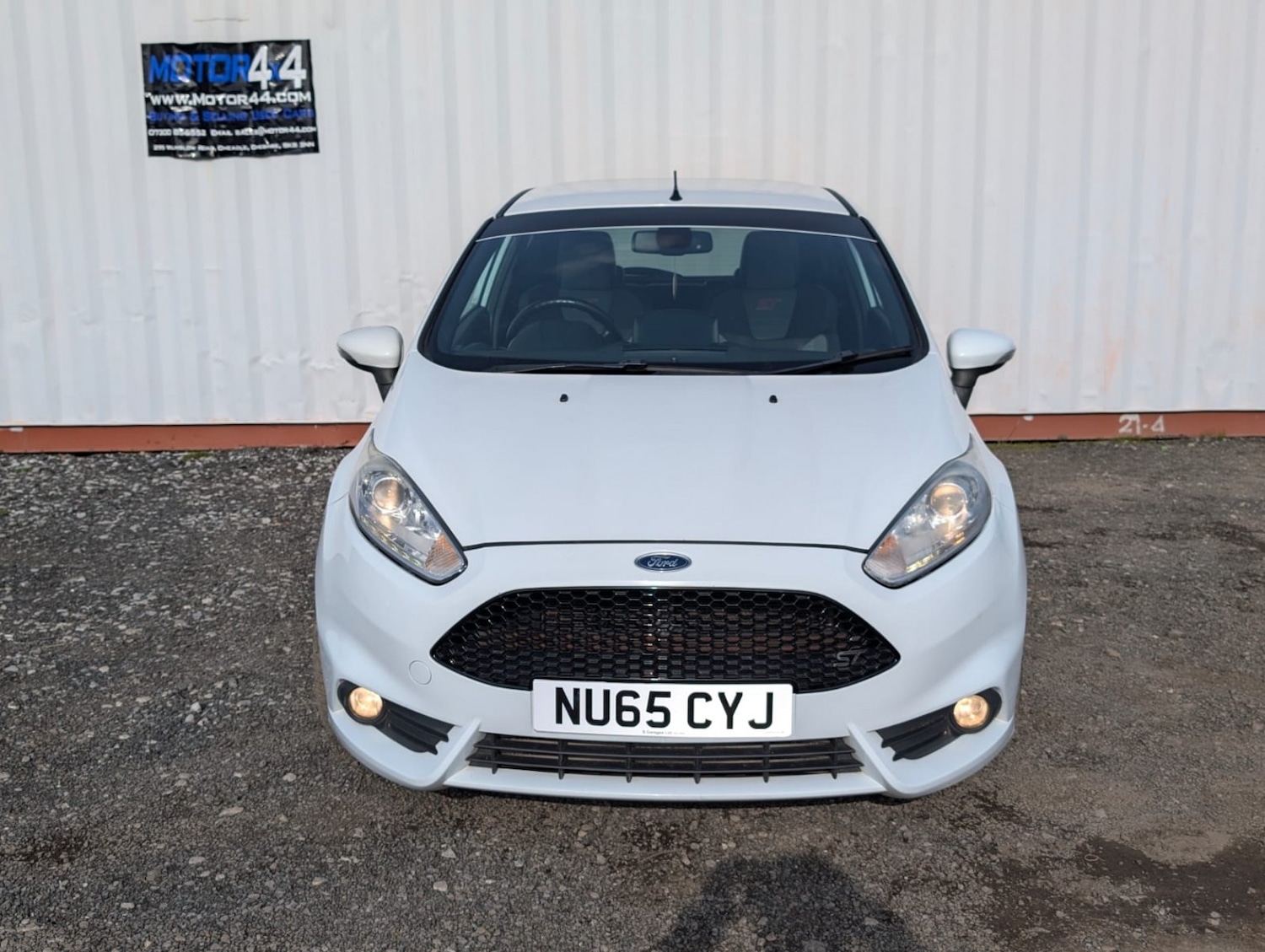 Used Ford Fiesta 2015 for sale - 78201942: Photo 2